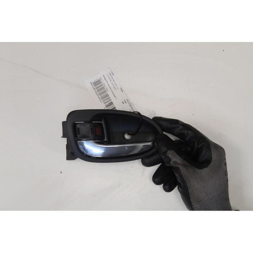 Rear inner door - inner, handle