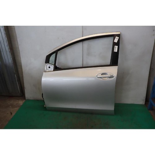 Front door toyota yaris - lh,